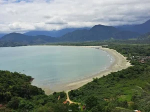Mirante da Chica, Ubatuba: A Vista Mais Espetacular da Costa Paulista!